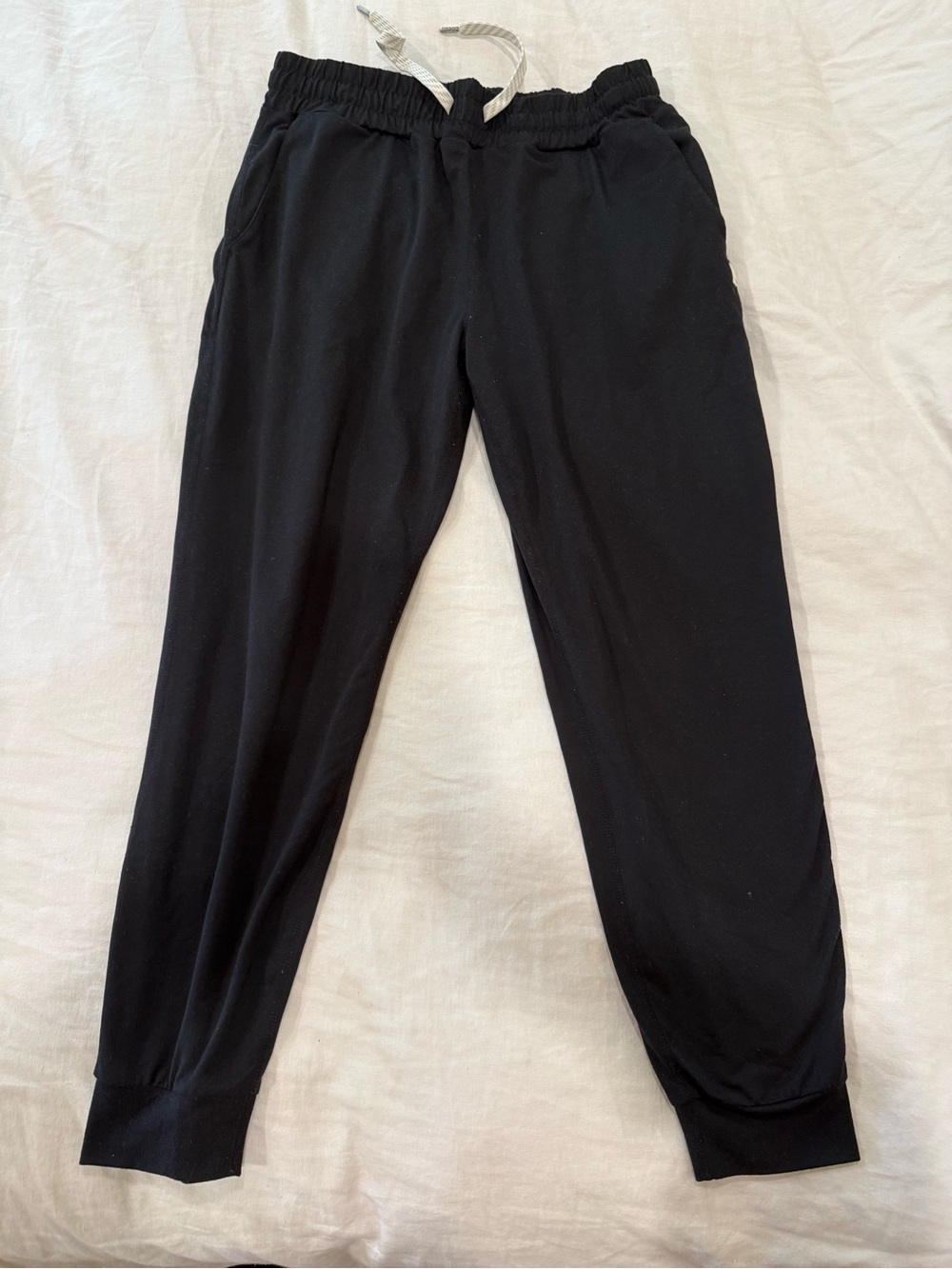 Women’s Vuori joggers black size small